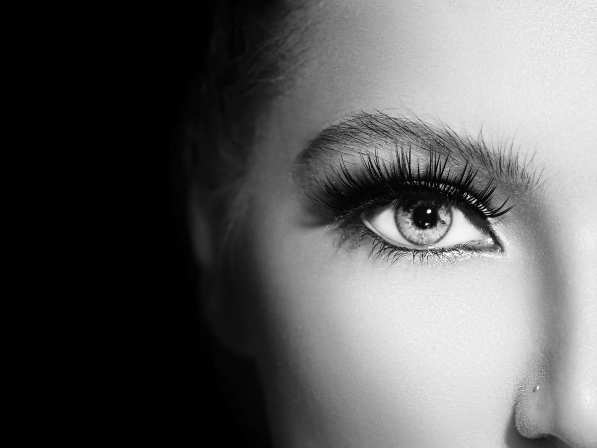Blépharoplastie paupières à Marseille — chirurgie des yeux par le Dr Germain plasticien